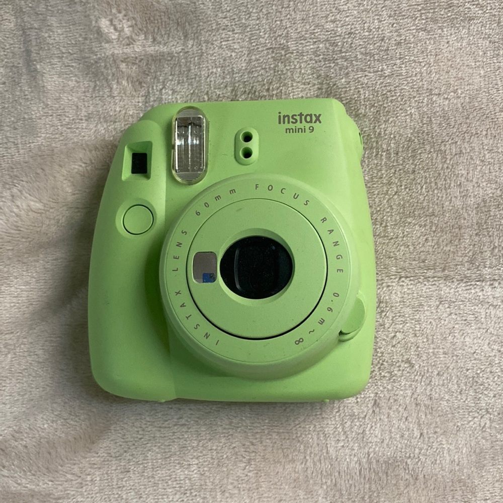 Fuji Instax Mini 9 in Green
